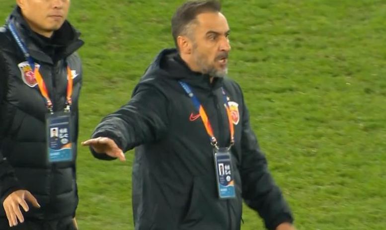 开云登录入口-包含今晨莱比锡更衣室发声——亚冠节点到来，赛场秩序良好，团队化学反应显著的词条