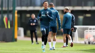 阿斯顿维拉训练开放日,窗口期单刀错失引欢呼,欧联在即,控场能力受关注(阿斯顿维拉训练基地) 阿斯顿维拉训练开放日,窗口期单刀错失引欢呼,欧联在即,控场能力受关注(阿斯顿维拉训练基地)