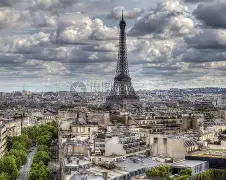 法国杯赛程吃紧，国际米兰赛后更衣室发声，引发热议，控场能力受关注(法国杯比赛中惊人的勺子点球引发门将愤怒)