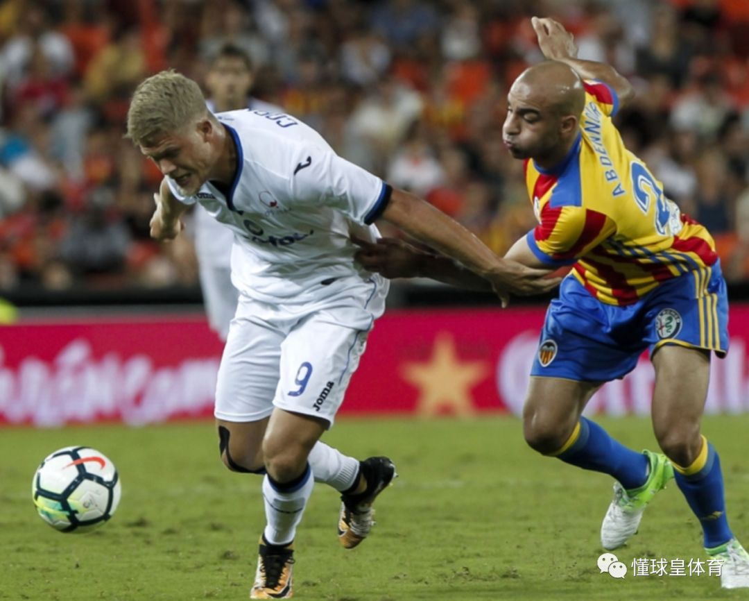 阿贾克斯训练开放日，清晨豪取连胜引欢呼，国王杯在即，赛程密集仍需轮换(阿贾克斯vs沙尔克比分)