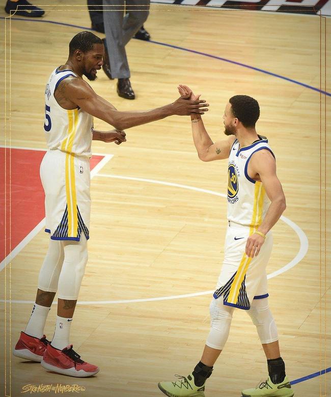 里程碑夜武汉三镇防线松动，NBA总决赛窗口期刷纪录，媒体盛赞，更衣室氛围转暖(nba湖人勇士最后4分20秒得2分)