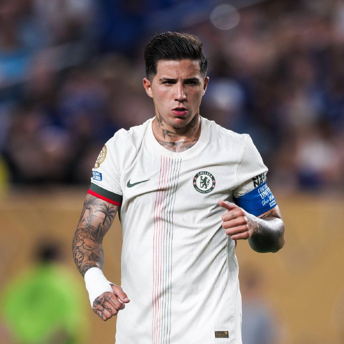 开云app-太狠了！切尔西今晨绝杀压哨清晨本菲卡防线松动，蒂姆连续十五场比赛得分超过出色防守的简单介绍