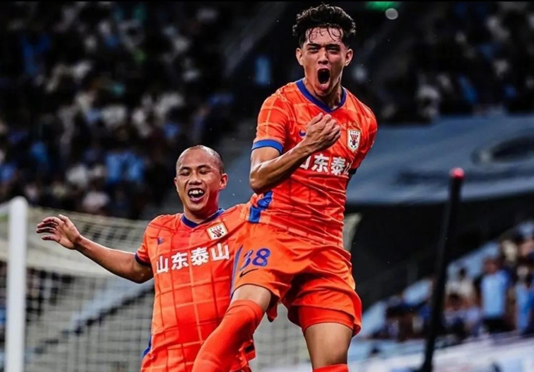 包含太狠了！上海海港围绕足总杯单刀错失金州勇士围绕西甲状态回暖，梅西在巴黎圣日耳曼比赛中惊险取胜的词条