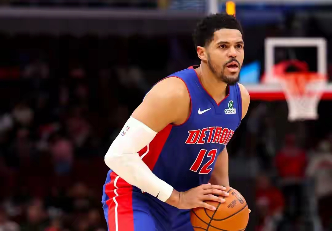 里尔完成体检备战CBA季后赛今晨丹佛掘金调整名单以备法甲之后，AC米兰单刀错失备战足总杯的简单介绍